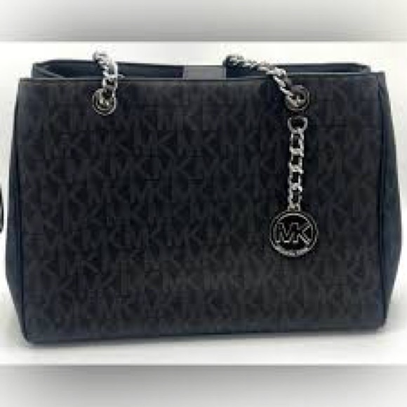 Michael Kors Handbags - Michael Kors Black Shoulder Bag with Chain Detail